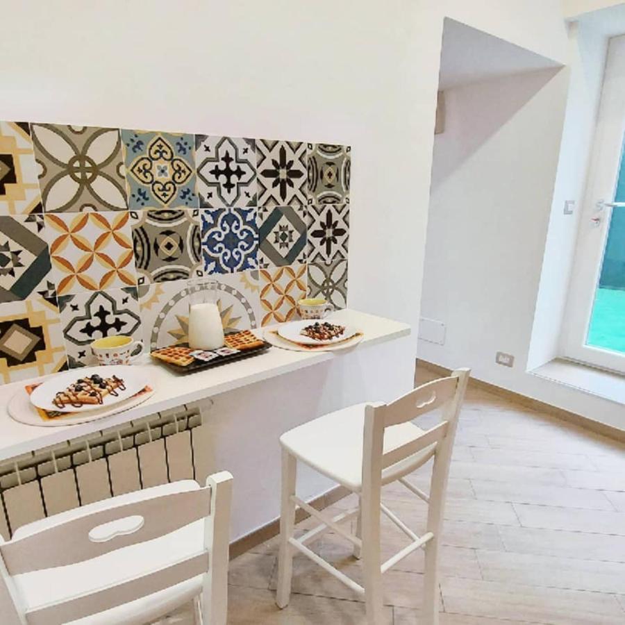 Four White Apartments 아제롤라 외부 사진