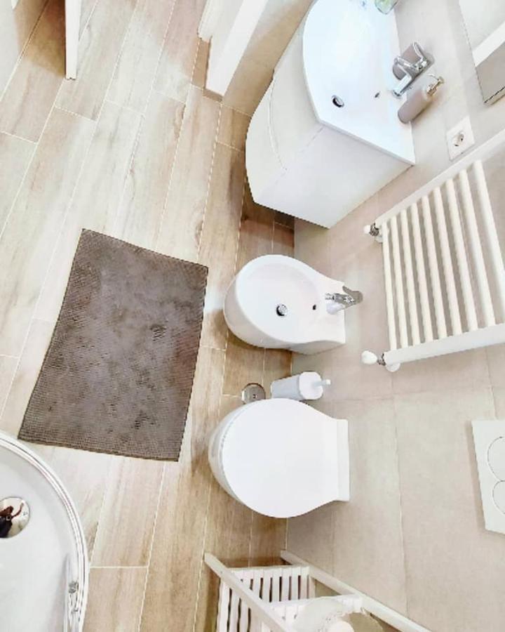 Four White Apartments 아제롤라 외부 사진