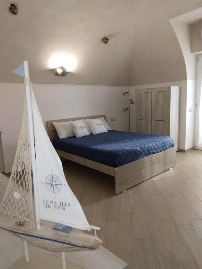 Four White Apartments 아제롤라 외부 사진