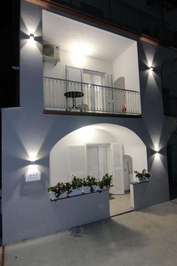 Four White Apartments 아제롤라 외부 사진