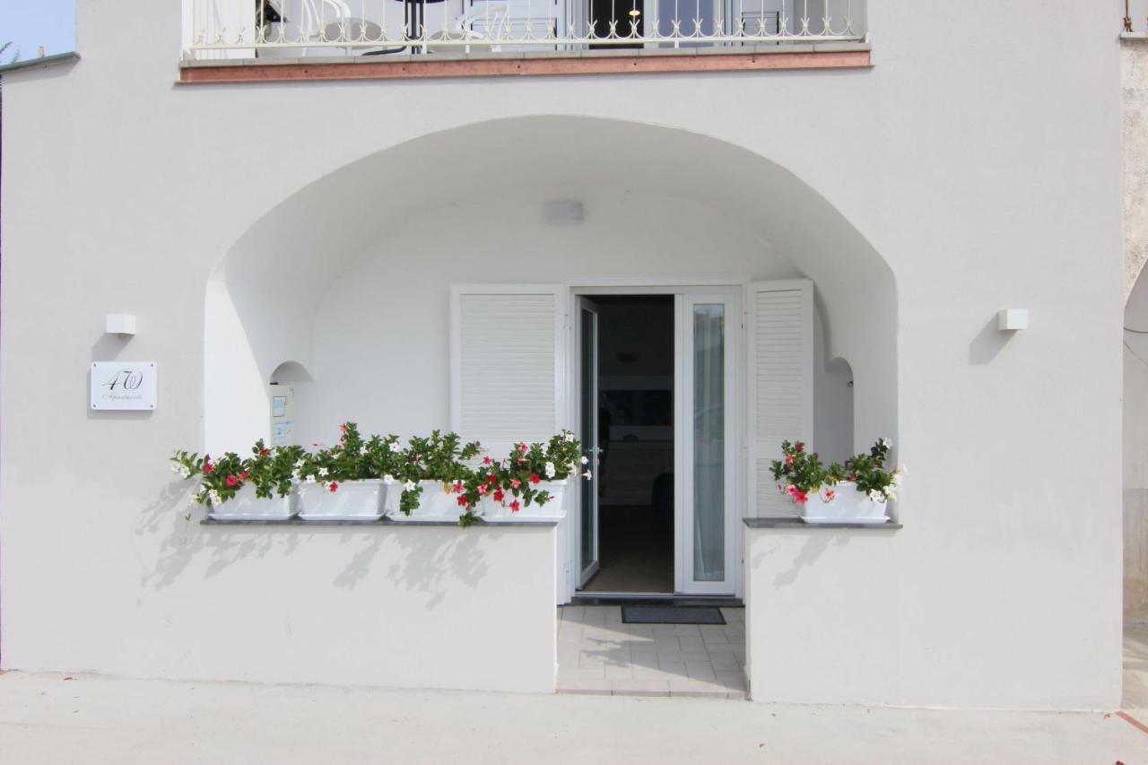 Four White Apartments 아제롤라 외부 사진