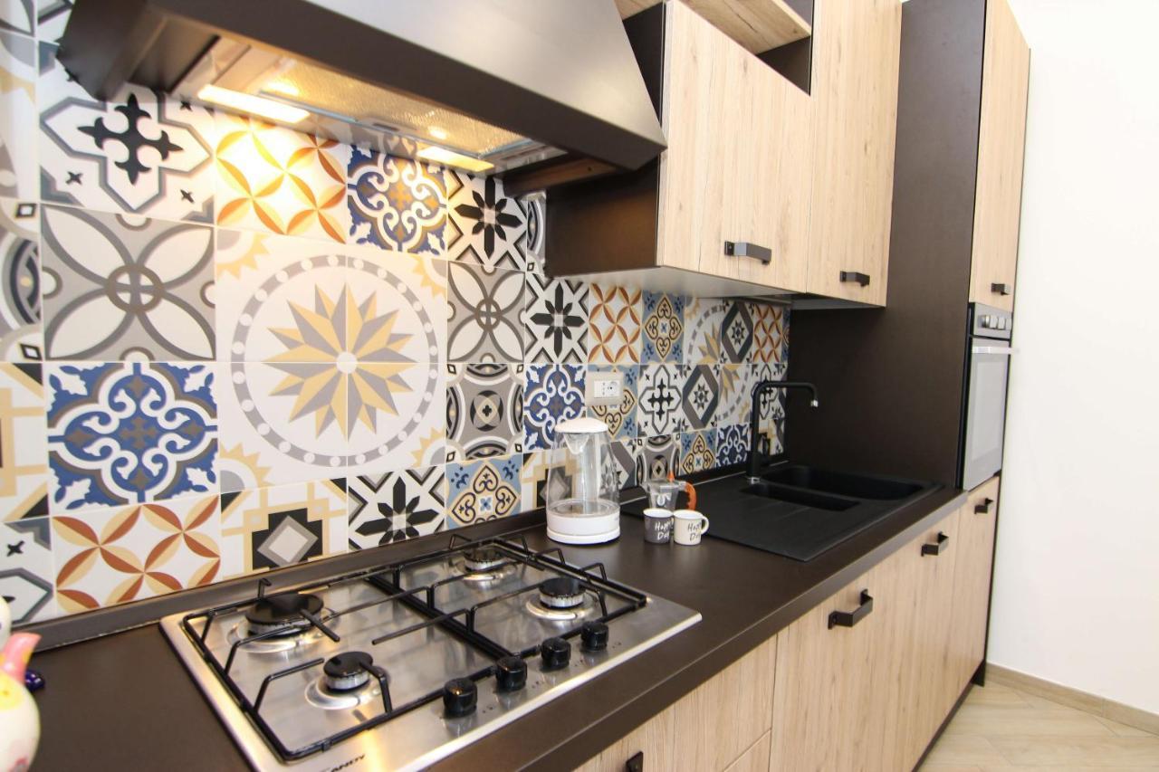 Four White Apartments 아제롤라 외부 사진
