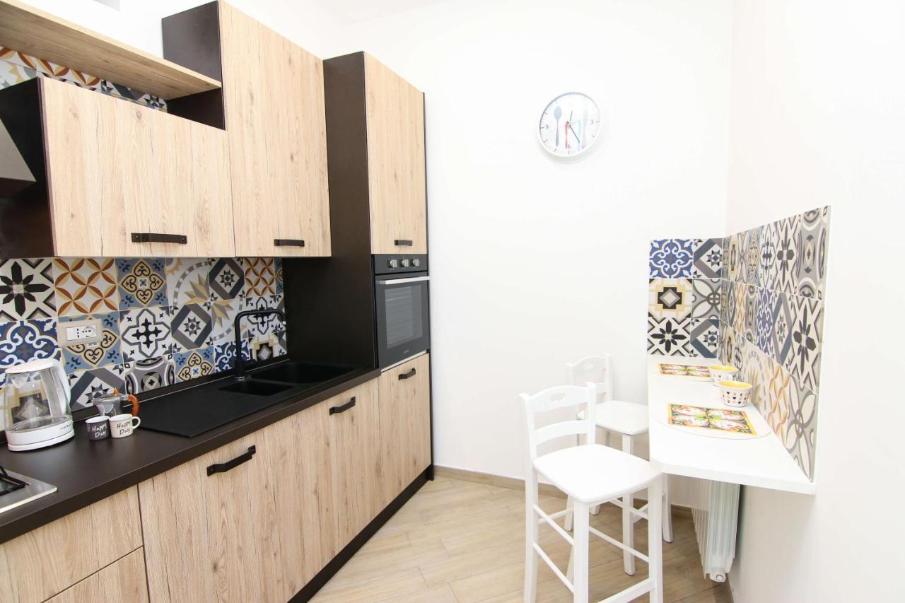 Four White Apartments 아제롤라 외부 사진