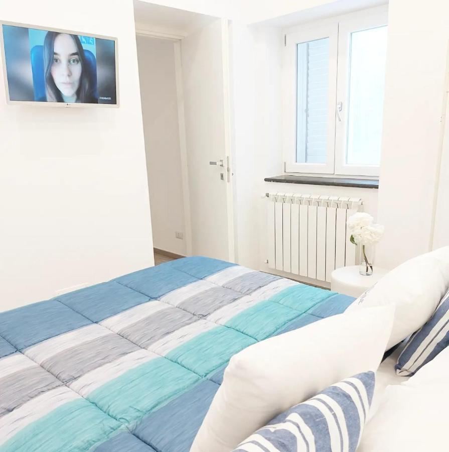 Four White Apartments 아제롤라 외부 사진